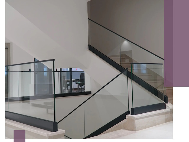 Стеклянные перила премиум-класса с установкой в Саранске