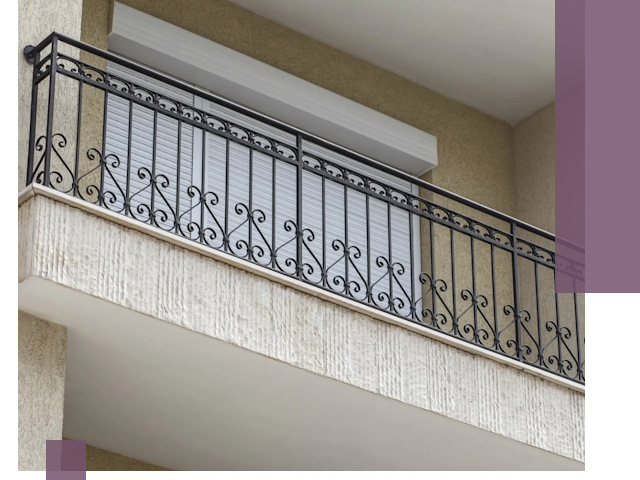 Балконные ограждения из металла и стекла в Саранске для домов