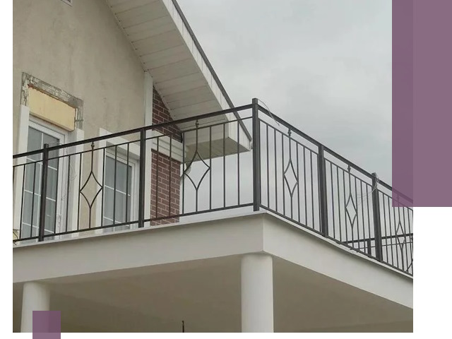 Изготовление балконных ограждений в Саранске из металла и стекла